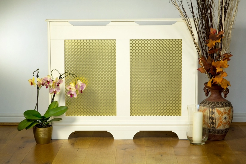 Lattice Gold anodised 2 X 1m with brass backing mesh 3