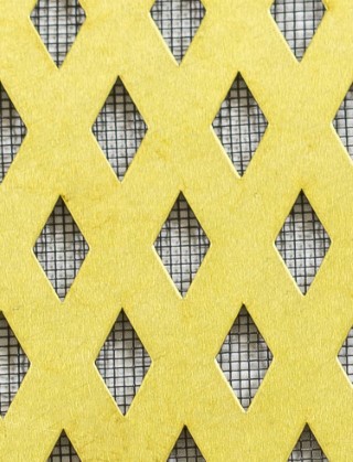 Small Diamond brass 2 X 1m with black backing mesh