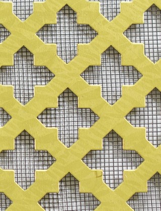 Fancy Cross brass 2 X 1m with black backing mesh