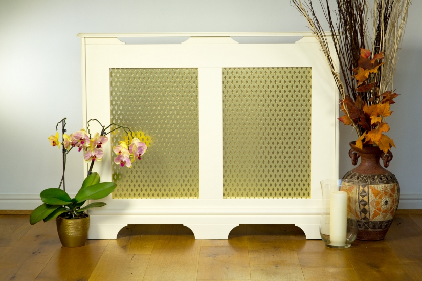 Small Diamond Gold anodised 2 X 1m with brass backing mesh 3