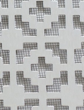 Iden Silver anodised 2 X 1m with black backing mesh