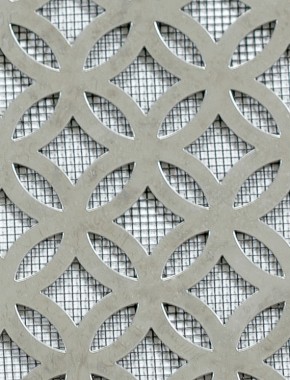 Inner Circle stainless 1X.665m with black backing mesh 0