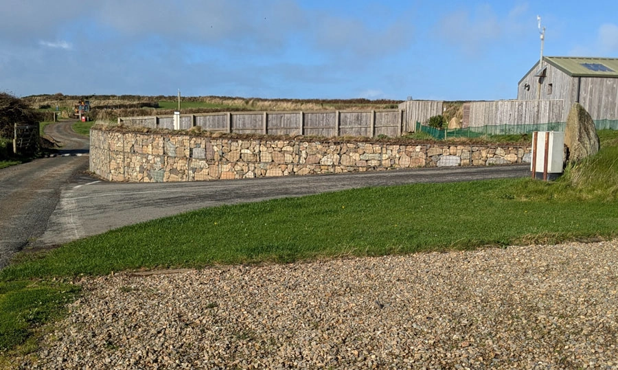 curved gabion wall