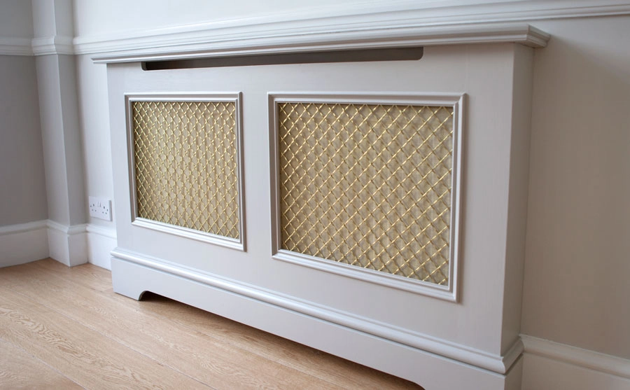 Crimped mesh radiator grille