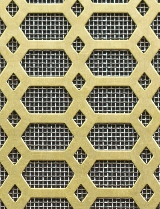 Slot & Diamond brass 1X1m with stainless backing mesh cut to size