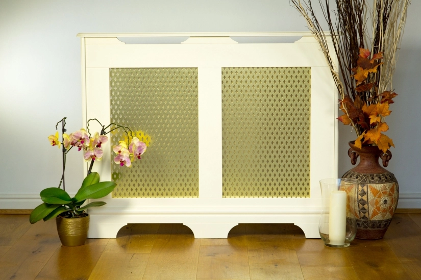 Small Diamond Gold anodised 2 X 1m with brass backing mesh 3