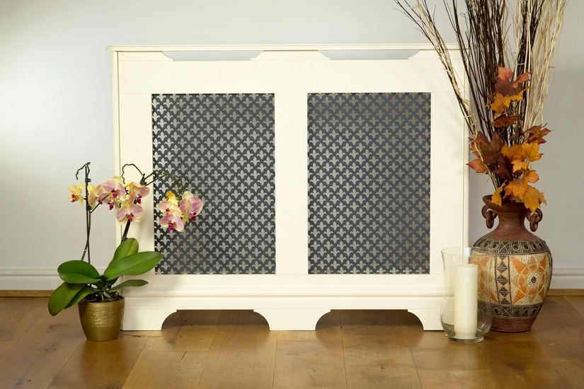 Fleur De Lys pewter 2 X 1m with no backing mesh 3