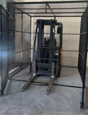 Mesh panel 2x1x3.5mm 2400 x 2400 door 1