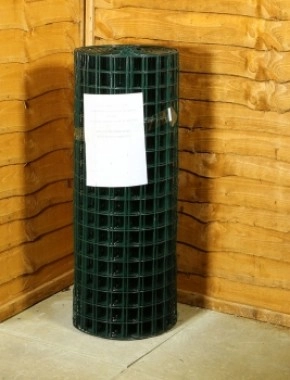 green pvc wire mesh 2 x 2 12G 3ft x 25m 1