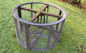 Mesh leaf guard for water inlet